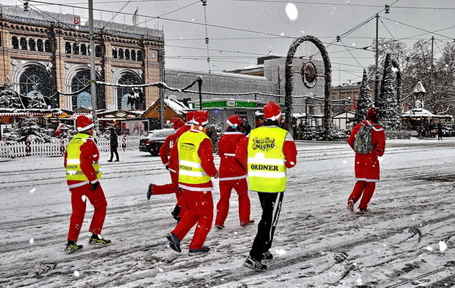 Santa Run   074.jpg